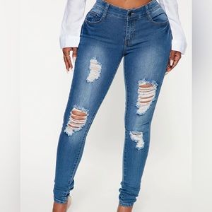 Fashion Nova Accentuating Booty Ripped Jeans